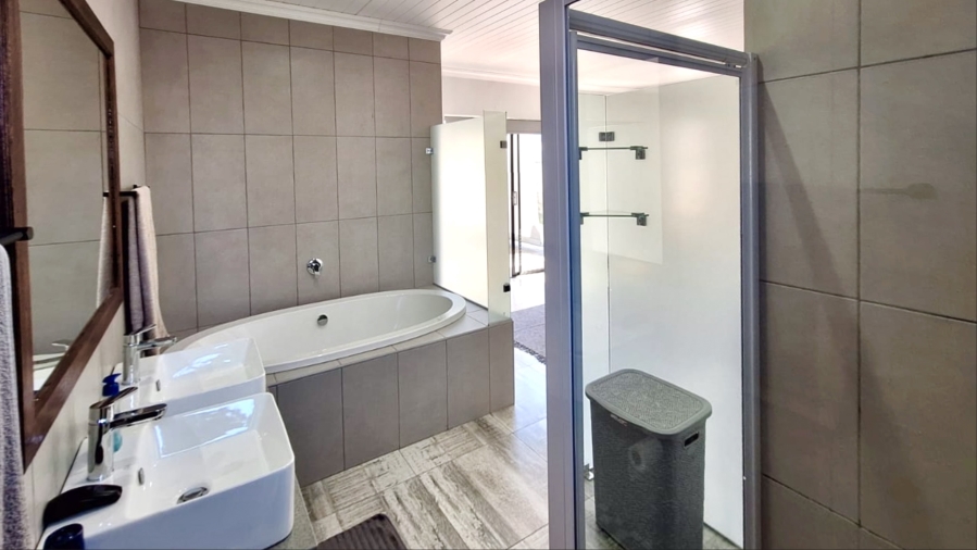 3 Bedroom Property for Sale in Port Owen Western Cape